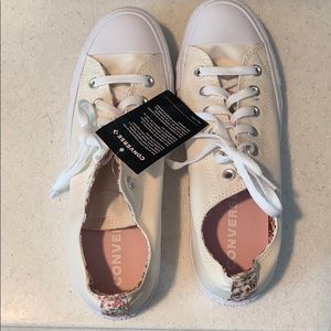 NWT Converse Sneakers